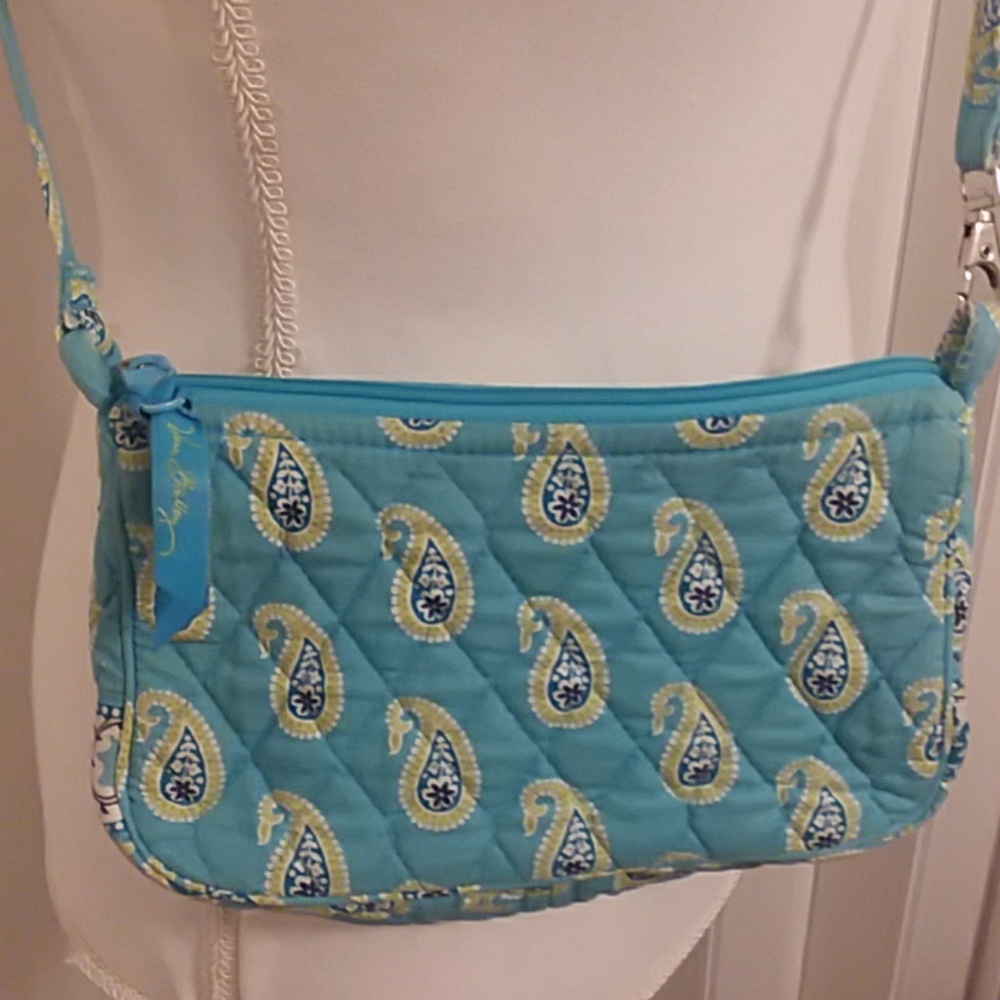 VERA BRADLEY CROSS BODY PURSE